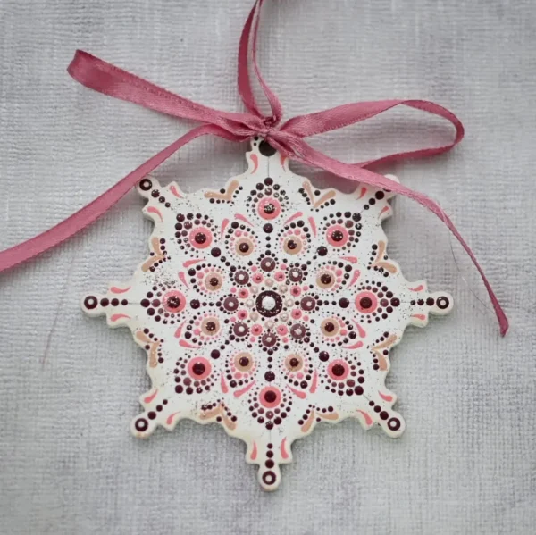 Ornamente de brad din lemn, pictate