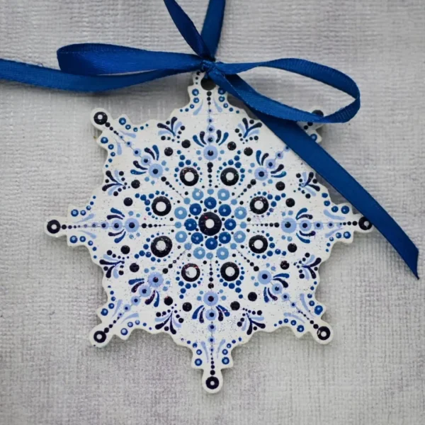 Ornamente de brad din lemn, pictate