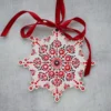 Ornamente de brad din lemn, pictate
